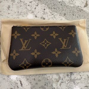 Louis Vuitton key pouch S